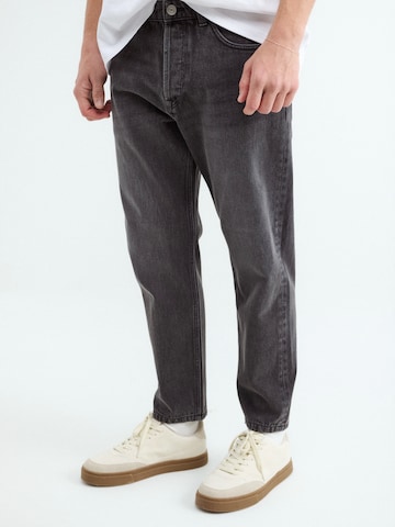 BALMOHK Slimfit Farkut värissä harmaa