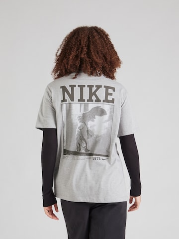 Nike Sportswear Shirt in Grey: front