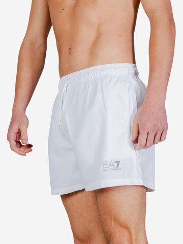 Pantaloncini da bagno '7M001677 AF13019' di EA7 Emporio Armani in bianco