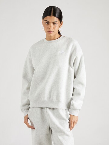 new balanceSweater majica - siva boja: prednji dio