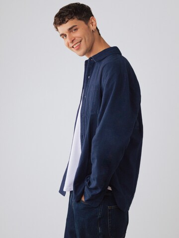Maglietta di Honest Basics in blu