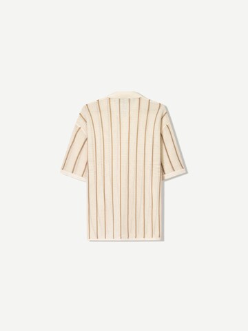 Bershka Comfort fit Button Up Shirt in Beige