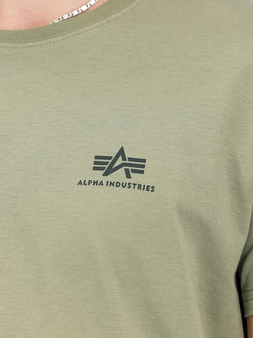 ALPHA INDUSTRIES Shirt 'Basic Small Logo'‌‌‌‌‌‌‌ in Grün