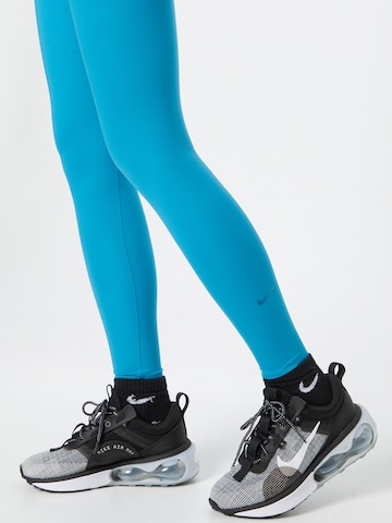 NIKE Skinny Sporthose in Blau