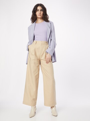 GAP - Pierna ancha Pantalón plisado en beige