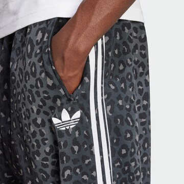 ADIDAS ORIGINALS Loosefit Παντελόνι 'Firebird' σε μαύρο
