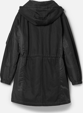 Desigual Between-seasons parka in Black