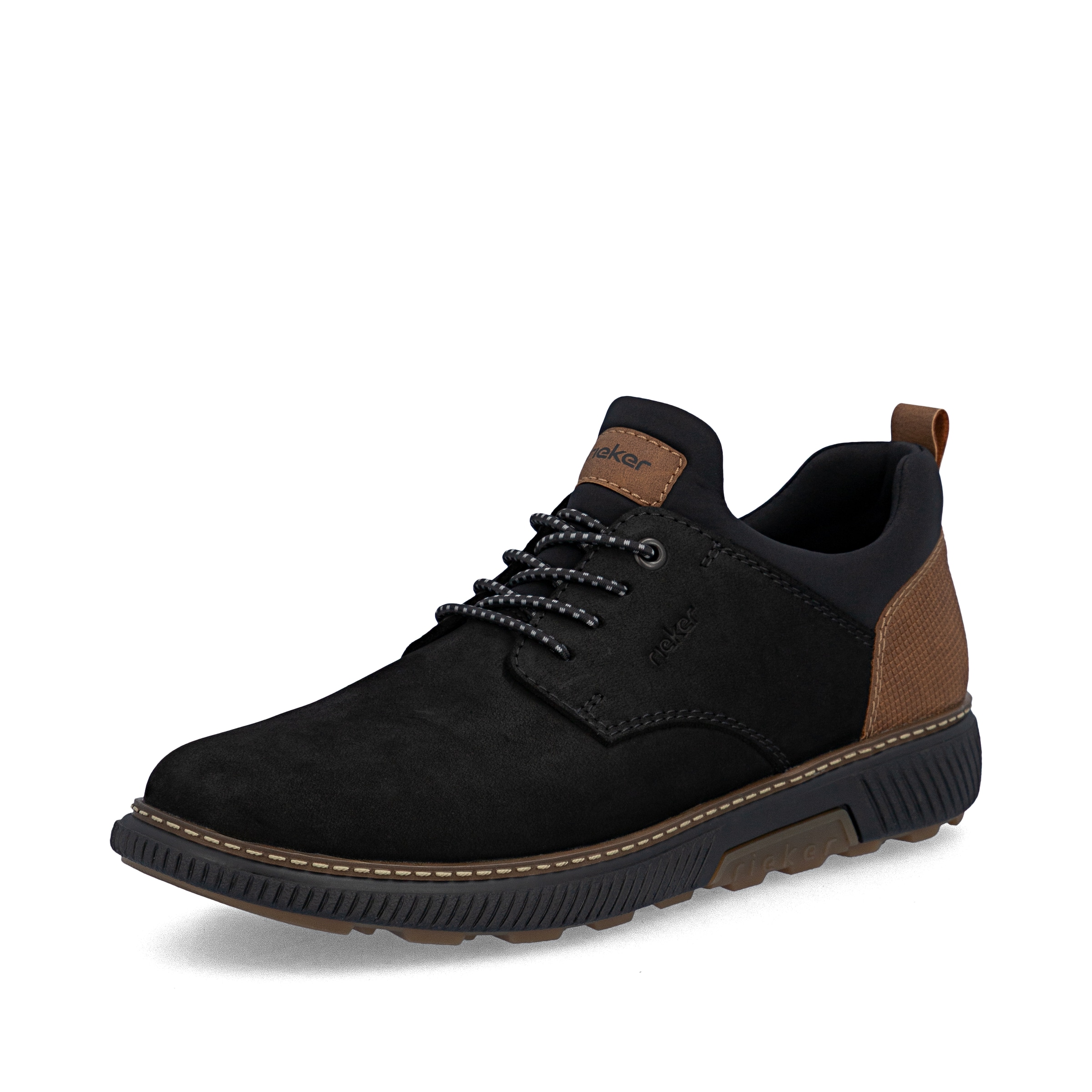 Chaussure basse Rieker en noir : devant