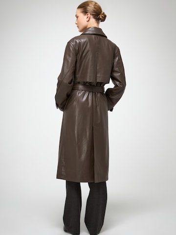 V S P Winter coat 'Isabelle' in Brown