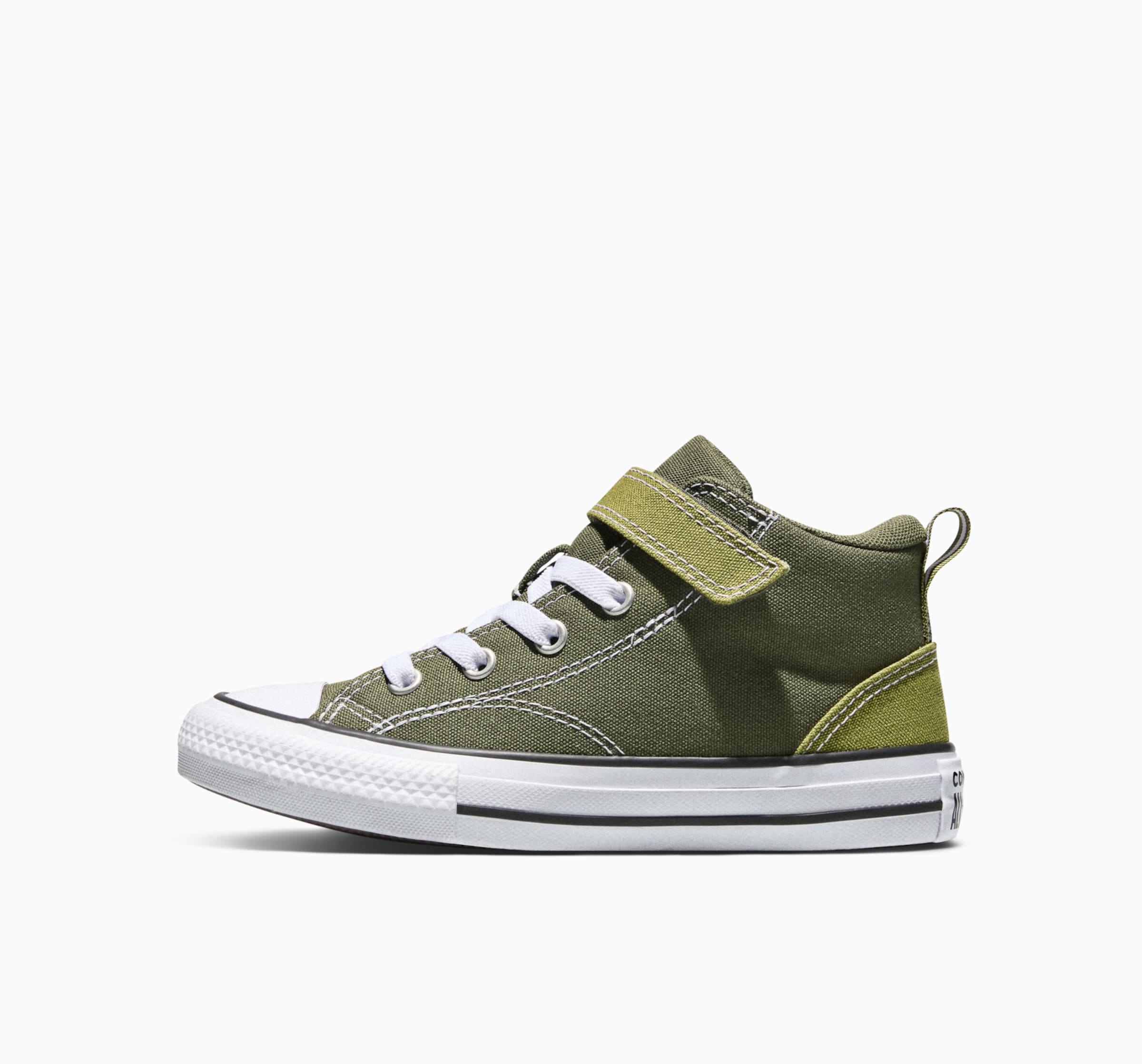 CONVERSE Sneakers in Green: front