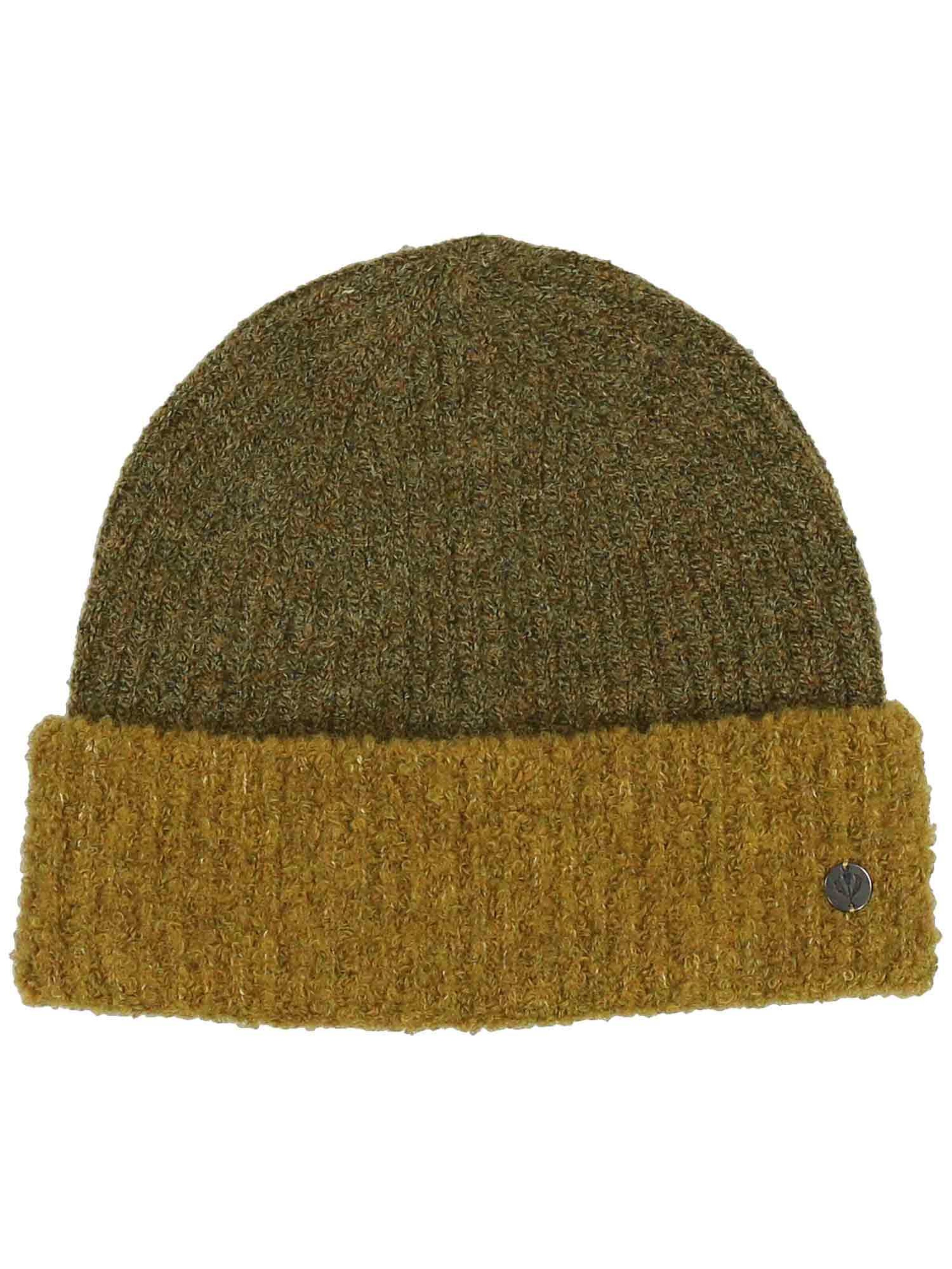 FRAAS Beanie in Green: front