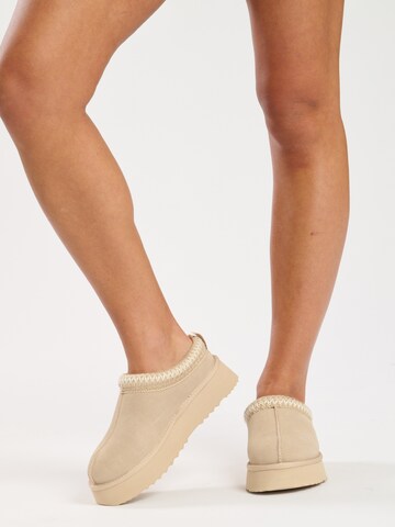 Loungeable Slippers in Beige