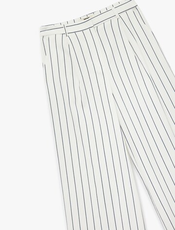 Koton Wide leg Pleat-front trousers in White