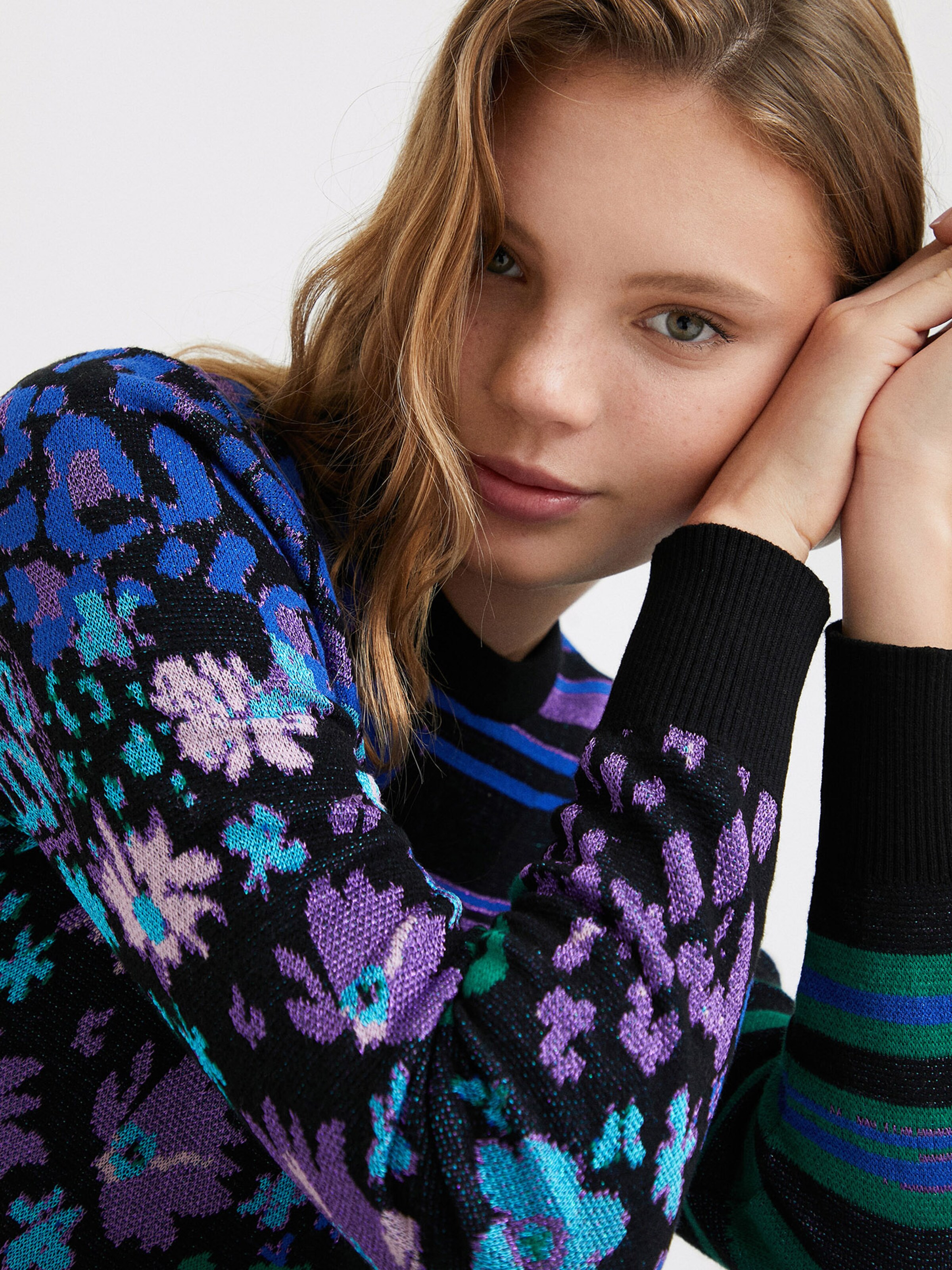 Frauen Pullover & Strick Desigual Pullover in Royalblau - CF22810 Frauen Pullover & Strick Desigual Pullover in Royalblau - CF22810