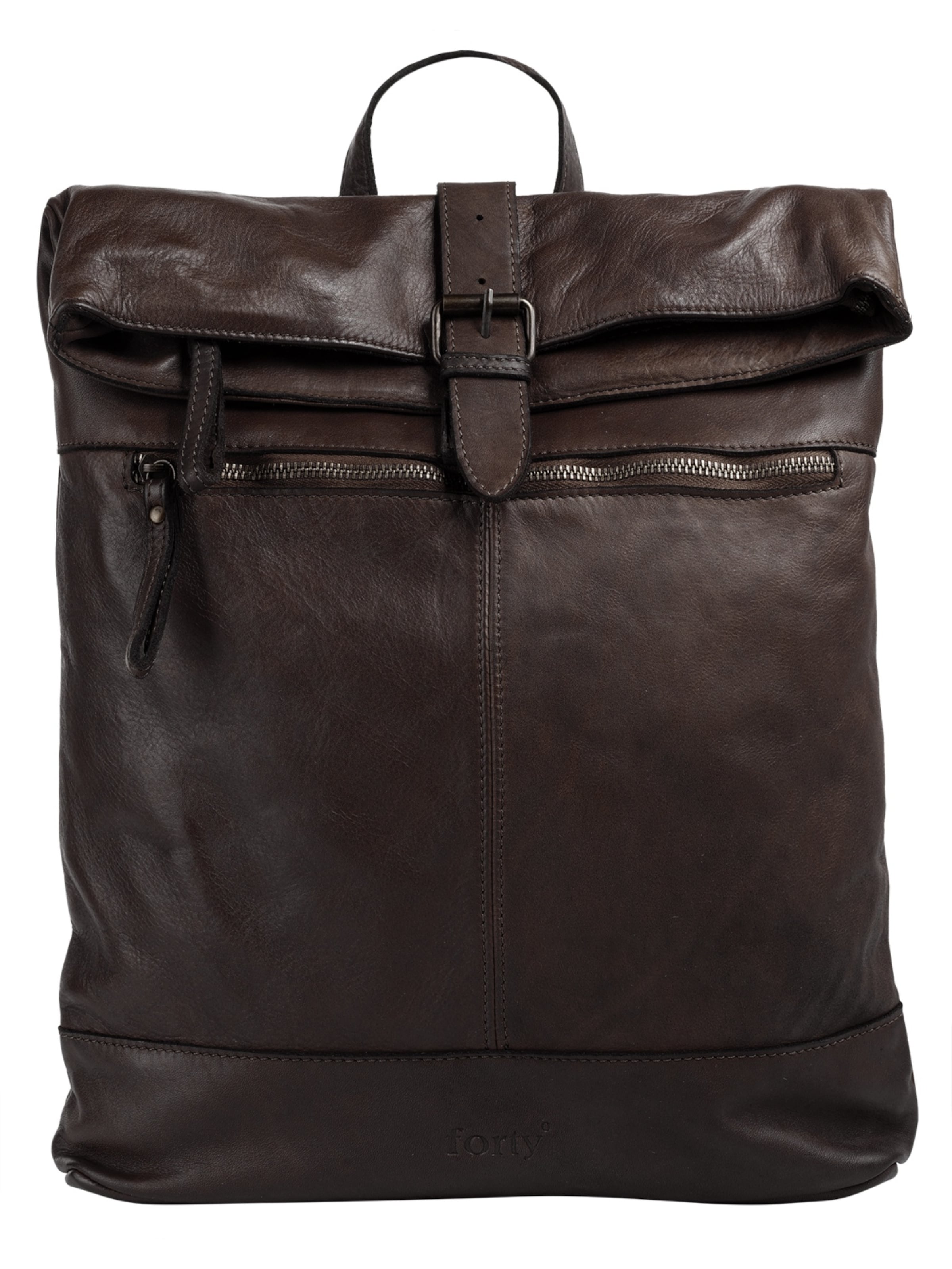 forty° Rucksack‌‌‌‌‌‌‌‌‌‌ in Braun: Vorderseite