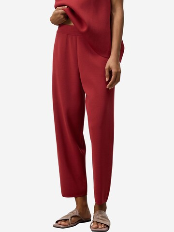 Adolfo Dominguez Loosefit Hose in Rot: Vorderseite