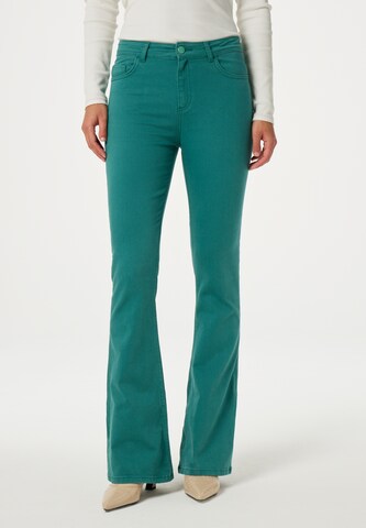 Fabienne Chapot Flared Jeans in Groen: voorkant