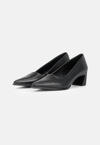 VAGABOND SHOEMAKERSCipele s potpeticom 'ILONA' - crna boja