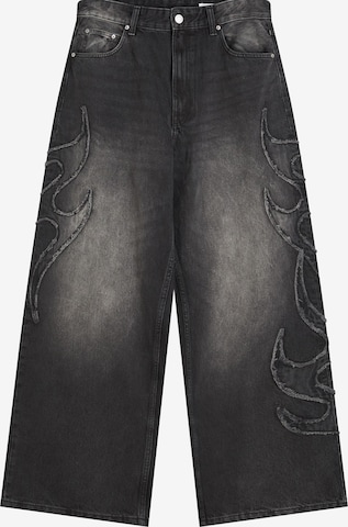 BershkaBaggy Traperice - crna boja: prednji dio