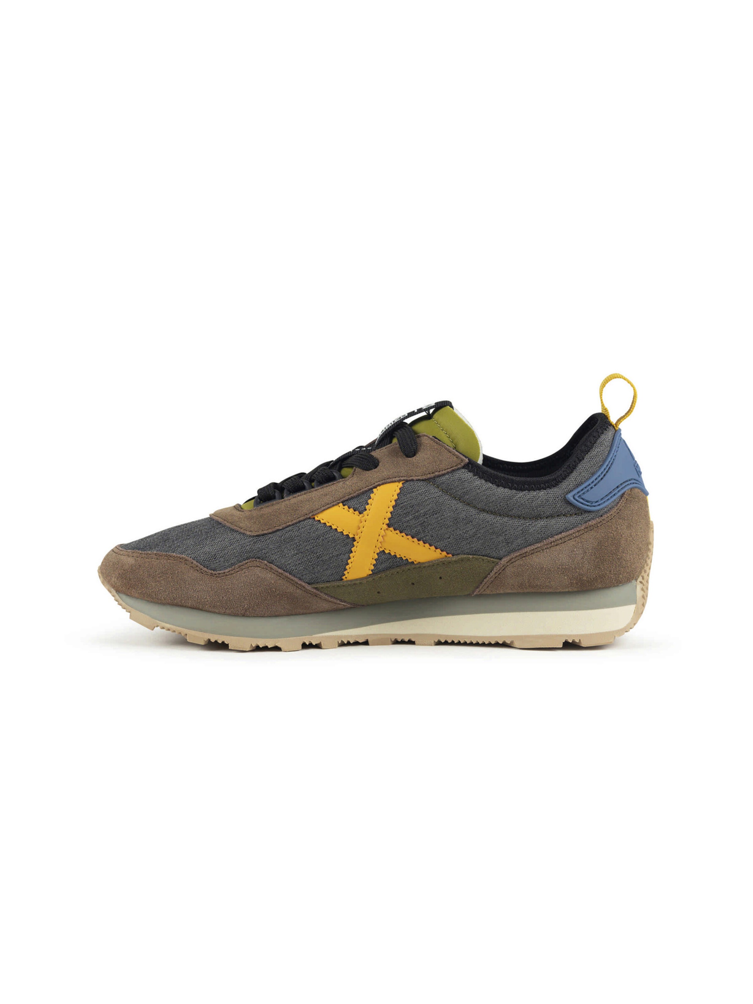 MUNICH Platform trainers 'Um' in Brown: front