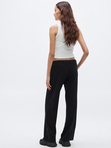 WEEKDAY Regular Broek in Zwart