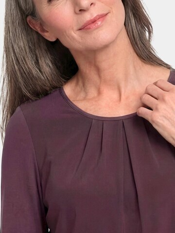 Goldner Bluse in Lila