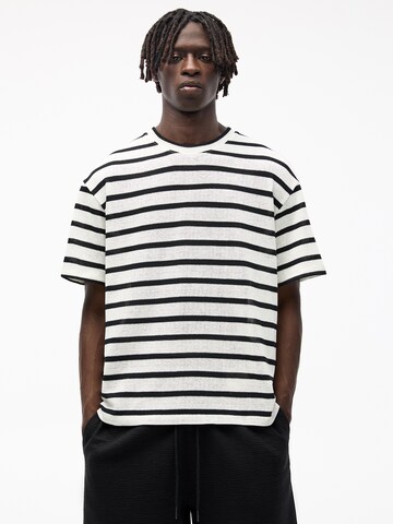 Pull&Bear Pullover in Weiß: Vorderseite