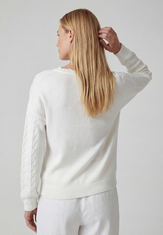 HALEE - Pullover 'Fashion Look' em branco