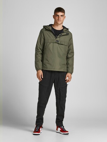 Geacă de primăvară-toamnă 'Rambler' de la JACK & JONES pe verde