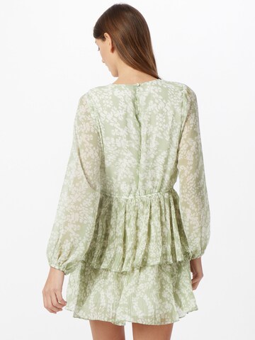 Rochie 'Amber' de la Gina Tricot pe verde