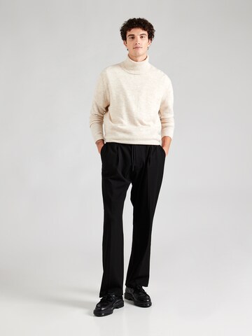 regular Pantaloni con piega frontale 'Ravi243' di HUGO in nero