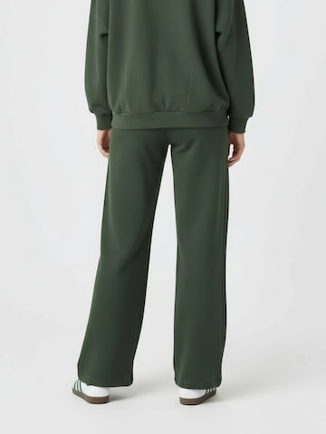 studioselectWide Leg/ Široke nogavice Hlače 'Lola' - zelena boja