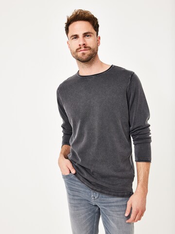 PADDOCKS Sweater in Grey: front