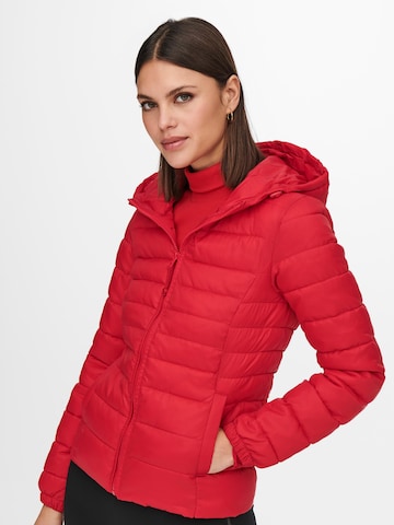 Veste mi-saison 'Tahoe' ONLY en rouge