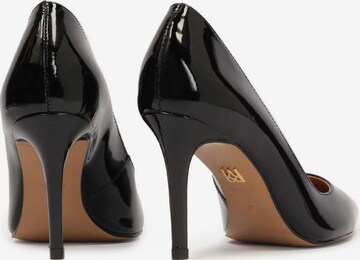 Kazar Pumps in Black