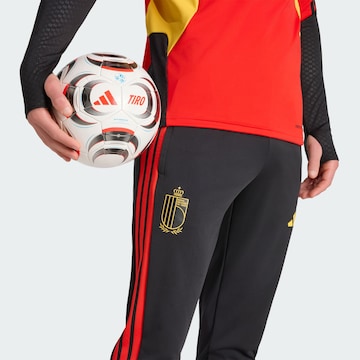 Slimfit Pantaloni sportivi 'Belgien 26 Tiro' di ADIDAS PERFORMANCE in nero