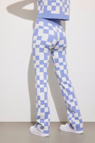 Coupe slim Pantalon 'CAROL' Envii en bleu