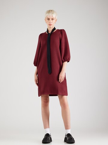 Freequent - Vestido em vermelho: frente