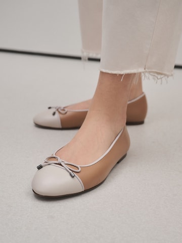 Ballerina 'Forever Comfort' di Next in beige