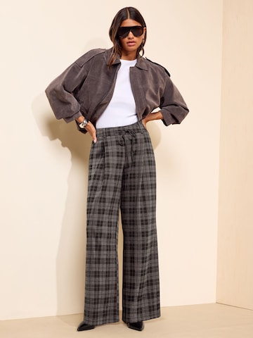 Friends Like These - Loosefit Pantalón plisado en gris