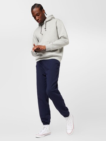 Champion Authentic Athletic Apparel Sweatshirt in Grau