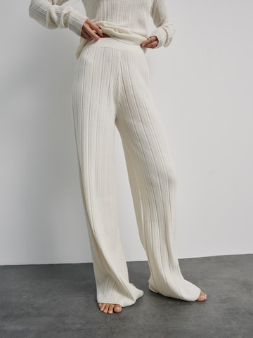 ABOUT YOU x Marie von Behrens Wide leg Pants 'Paige' in White: front