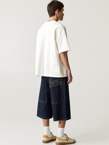 Tricou de la Pull&Bear pe alb