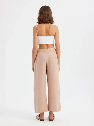 Hiccup Wide Leg Hose in Beige