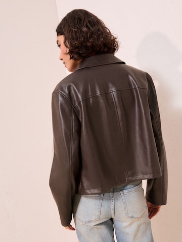 Friends Like These Between-season jacket in Brown