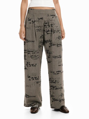 Wide leg Pantaloni con pieghe di Desigual in nero: frontale