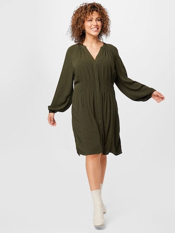 ABOUT YOU Curvy Shirt Dress in Green: front