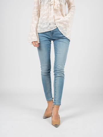 GUESS Normalny krój Jeansy 'Guess Jeansy Annette Skinny | W1YA99D4F51  | 29 (EU)' w kolorze czarny