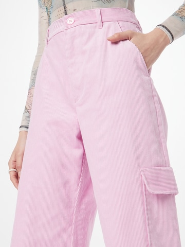 Monki - regular Pantalón cargo en rosa