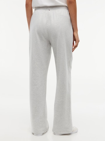 TOMMY HILFIGER Loosefit Hose 'Essential' in Grau